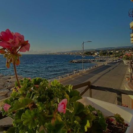רג'יו די קאלאבריה Hotel La Lampara מראה חיצוני תמונה