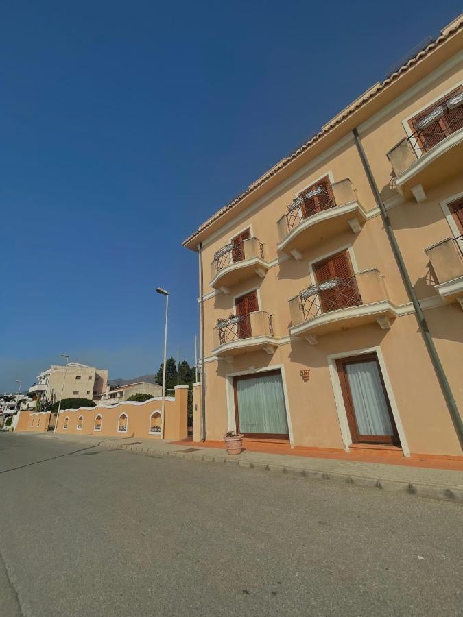 רג'יו די קאלאבריה Hotel La Lampara מראה חיצוני תמונה