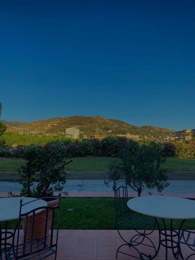 רג'יו די קאלאבריה Hotel La Lampara מראה חיצוני תמונה