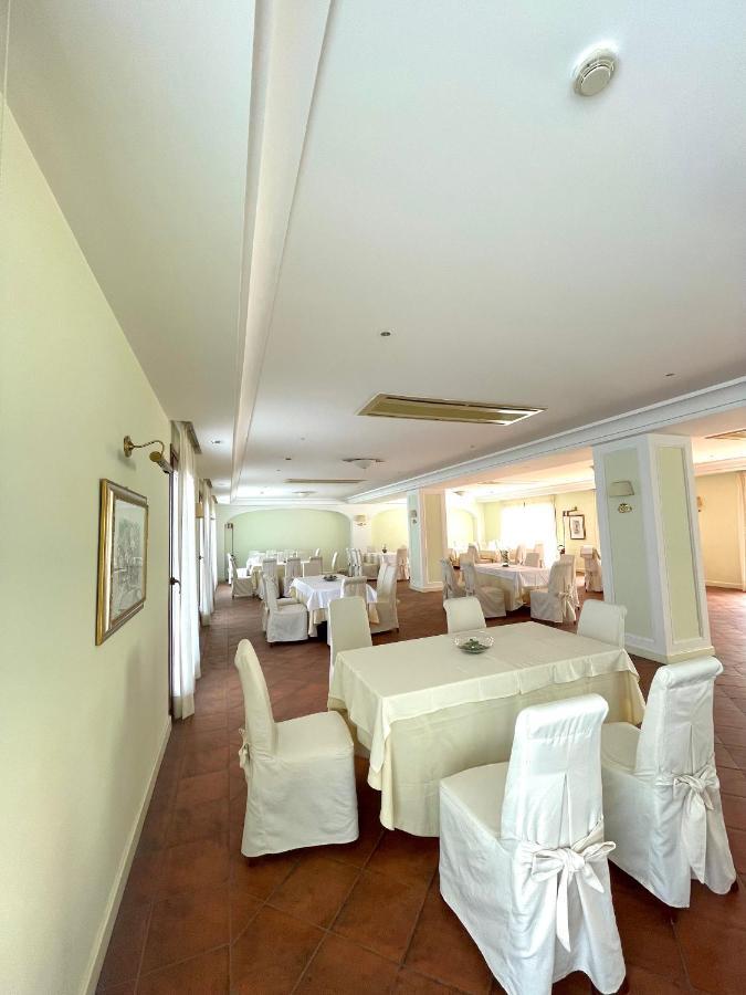 רג'יו די קאלאבריה Hotel La Lampara מראה חיצוני תמונה
