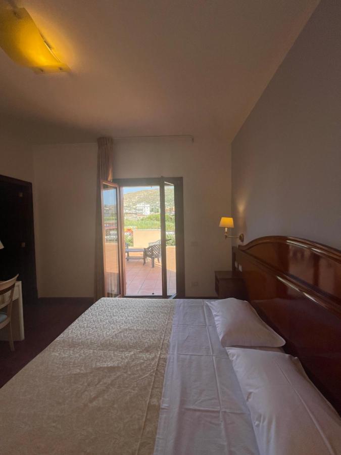 רג'יו די קאלאבריה Hotel La Lampara מראה חיצוני תמונה