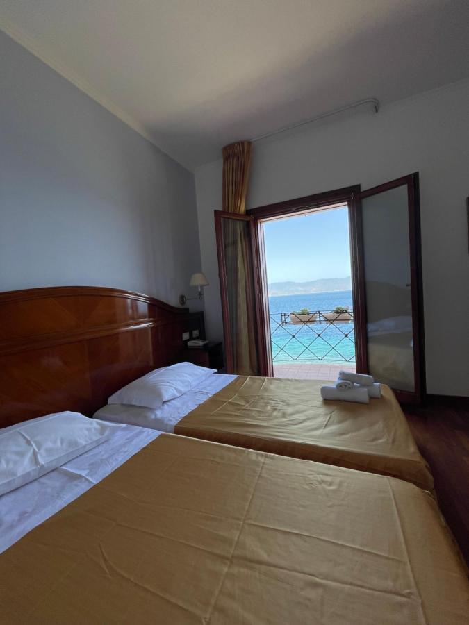 רג'יו די קאלאבריה Hotel La Lampara מראה חיצוני תמונה